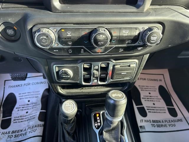 2021 Jeep Wrangler Unlimited Sahara Altitude 4x4