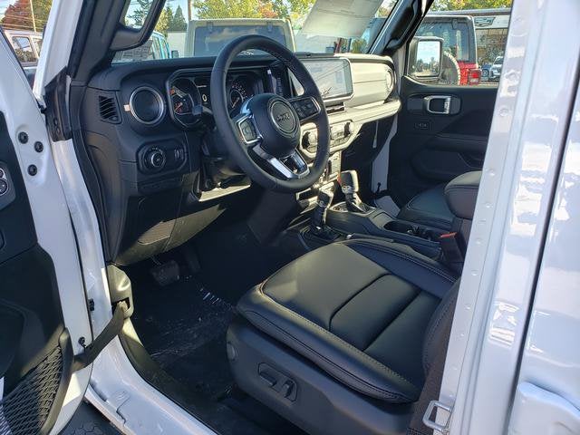 2027 Jeep Wrangler WRANGLER 4-DOOR SAHARA