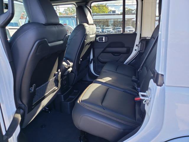 2027 Jeep Wrangler WRANGLER 4-DOOR SAHARA
