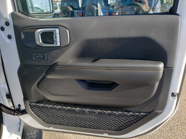 2027 Jeep Wrangler WRANGLER 4-DOOR SAHARA