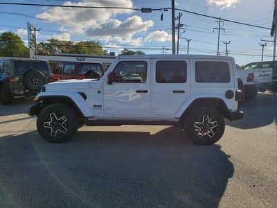 2027 Jeep Wrangler WRANGLER 4-DOOR SAHARA