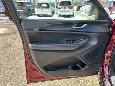 2023 Jeep Grand Cherokee Laredo 4x4