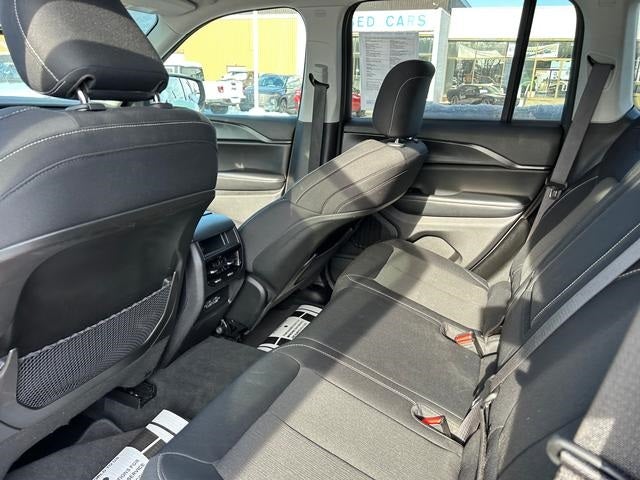 2023 Jeep Grand Cherokee Laredo 4x4