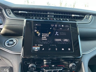 2023 Jeep Grand Cherokee Laredo 4x4