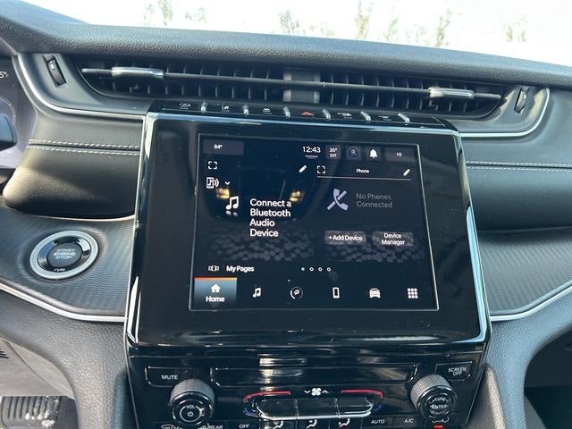 2023 Jeep Grand Cherokee Laredo 4x4