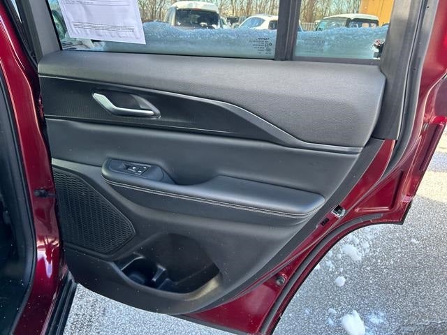 2023 Jeep Grand Cherokee Laredo 4x4