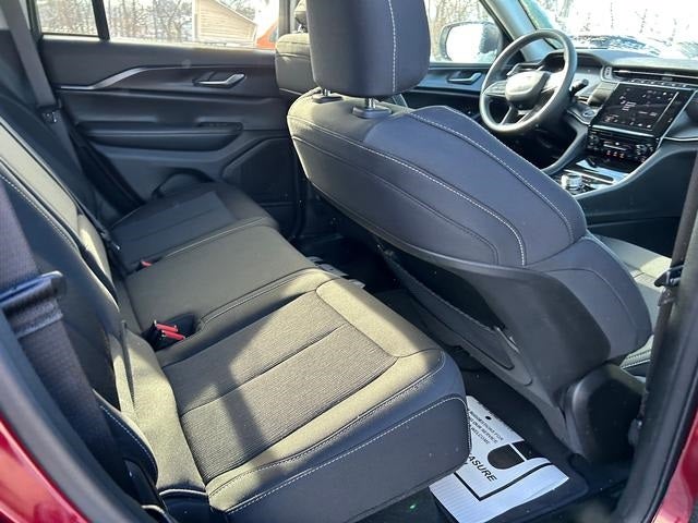 2023 Jeep Grand Cherokee Laredo 4x4