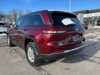 2023 Jeep Grand Cherokee Laredo 4x4