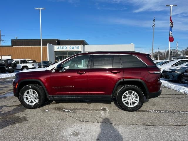 2023 Jeep Grand Cherokee Laredo 4x4