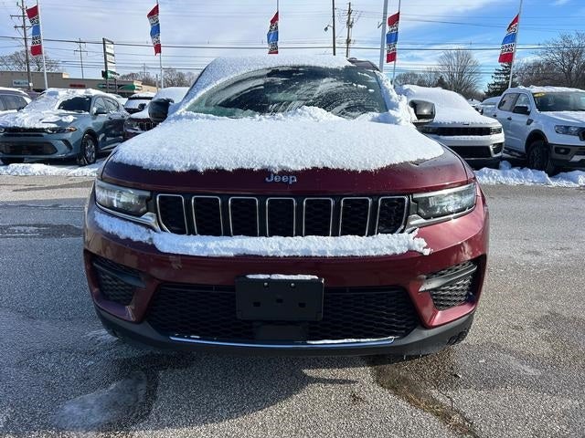 2023 Jeep Grand Cherokee Laredo 4x4