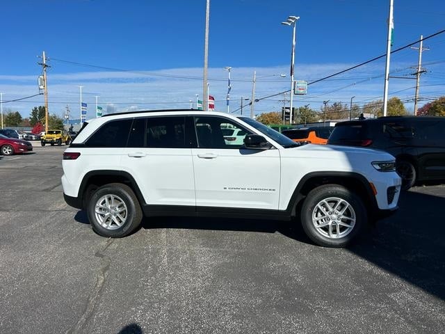 2025 Jeep Grand Cherokee GRAND CHEROKEE LAREDO X 4X4