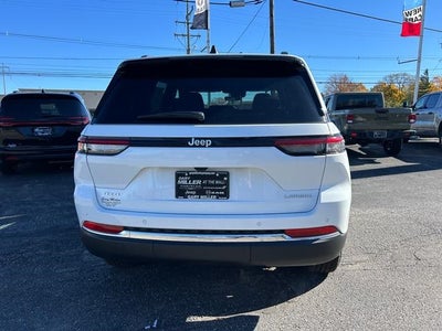 2025 Jeep Grand Cherokee GRAND CHEROKEE LAREDO X 4X4