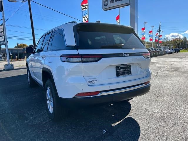 2025 Jeep Grand Cherokee GRAND CHEROKEE LAREDO X 4X4
