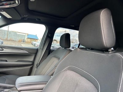 2025 Jeep Grand Cherokee GRAND CHEROKEE LAREDO X 4X4