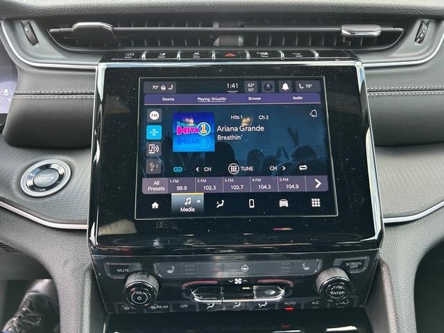 2025 Jeep Grand Cherokee GRAND CHEROKEE LAREDO X 4X4