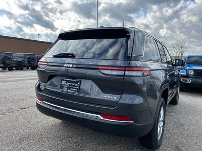 2025 Jeep Grand Cherokee GRAND CHEROKEE LAREDO X 4X4