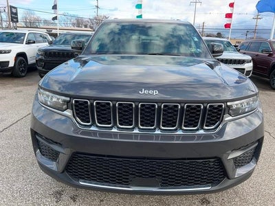 2025 Jeep Grand Cherokee GRAND CHEROKEE LAREDO X 4X4