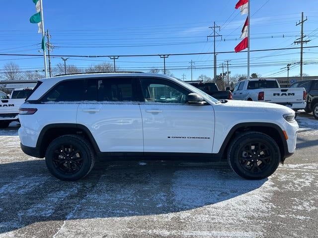 2026 Jeep Grand Cherokee GRAND CHEROKEE LAREDO ALTITUDE 4X4