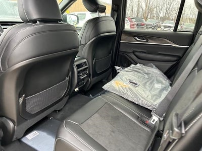 2026 Jeep Grand Cherokee GRAND CHEROKEE LAREDO ALTITUDE 4X4