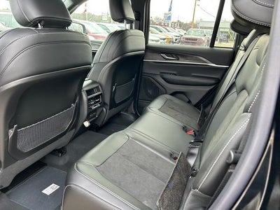 2026 Jeep Grand Cherokee GRAND CHEROKEE LAREDO ALTITUDE 4X4