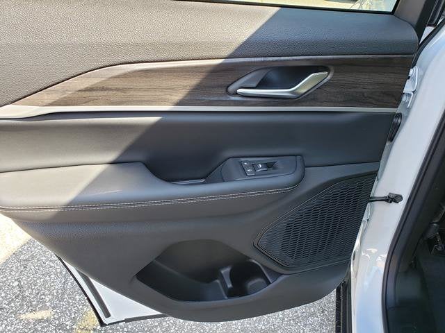 2027 Jeep Grand Cherokee GRAND CHEROKEE LAREDO ALTITUDE 4X4