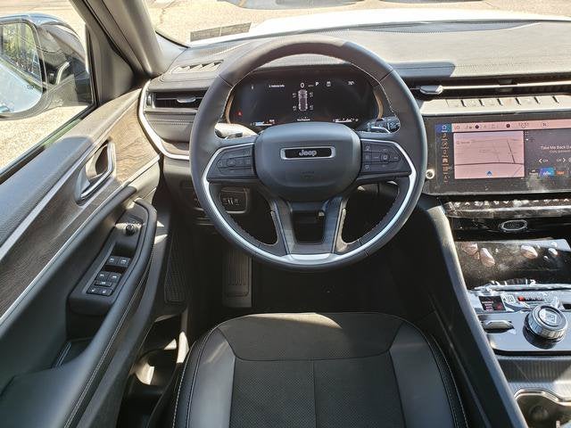 2027 Jeep Grand Cherokee GRAND CHEROKEE LAREDO ALTITUDE 4X4