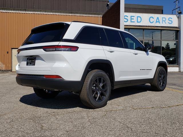 2027 Jeep Grand Cherokee GRAND CHEROKEE LAREDO ALTITUDE 4X4