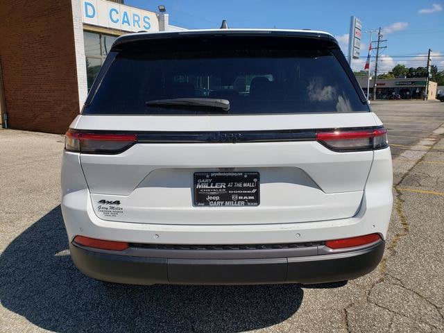 2027 Jeep Grand Cherokee GRAND CHEROKEE LAREDO ALTITUDE 4X4