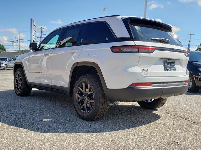 2027 Jeep Grand Cherokee GRAND CHEROKEE LAREDO ALTITUDE 4X4