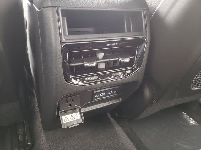 2027 Jeep Grand Cherokee GRAND CHEROKEE LAREDO ALTITUDE 4X4