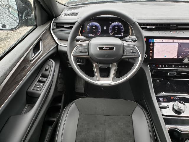 2027 Jeep Grand Cherokee GRAND CHEROKEE LAREDO ALTITUDE 4X4
