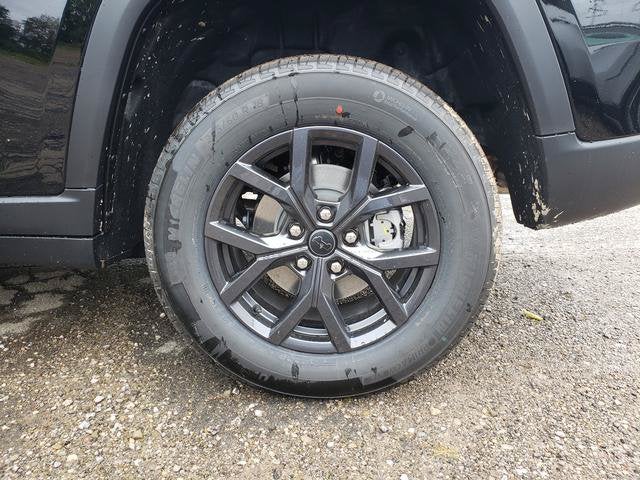 2027 Jeep Grand Cherokee GRAND CHEROKEE LAREDO ALTITUDE 4X4