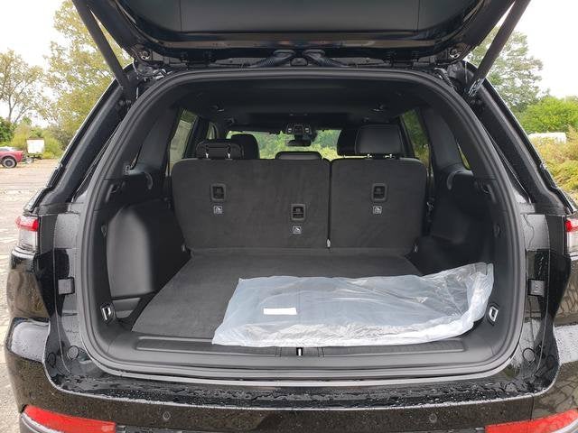 2027 Jeep Grand Cherokee GRAND CHEROKEE LAREDO ALTITUDE 4X4