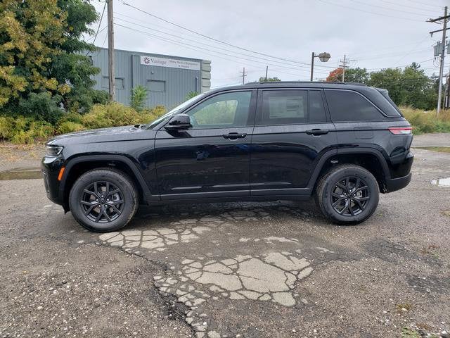 2027 Jeep Grand Cherokee GRAND CHEROKEE LAREDO ALTITUDE 4X4
