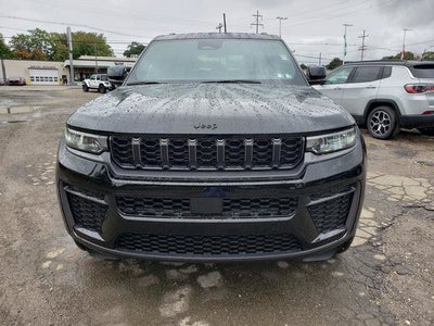 2027 Jeep Grand Cherokee GRAND CHEROKEE LAREDO ALTITUDE 4X4