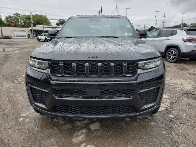 2027 Jeep Grand Cherokee GRAND CHEROKEE LAREDO ALTITUDE 4X4