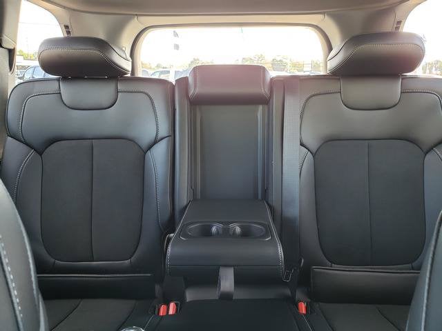 2027 Jeep Grand Cherokee GRAND CHEROKEE LAREDO ALTITUDE 4X4