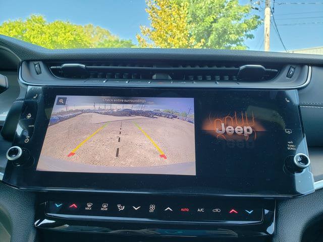 2027 Jeep Grand Cherokee GRAND CHEROKEE LAREDO ALTITUDE 4X4