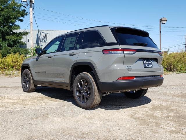 2027 Jeep Grand Cherokee GRAND CHEROKEE LAREDO ALTITUDE 4X4