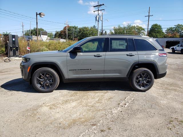 2027 Jeep Grand Cherokee GRAND CHEROKEE LAREDO ALTITUDE 4X4