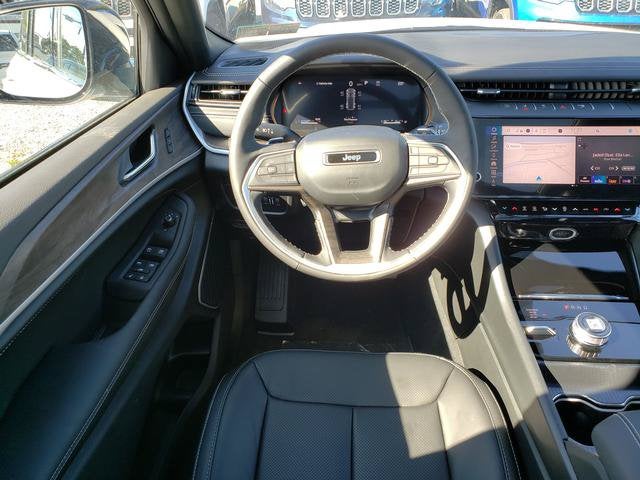 2027 Jeep Grand Cherokee GRAND CHEROKEE LIMITED RESERVE 4X4