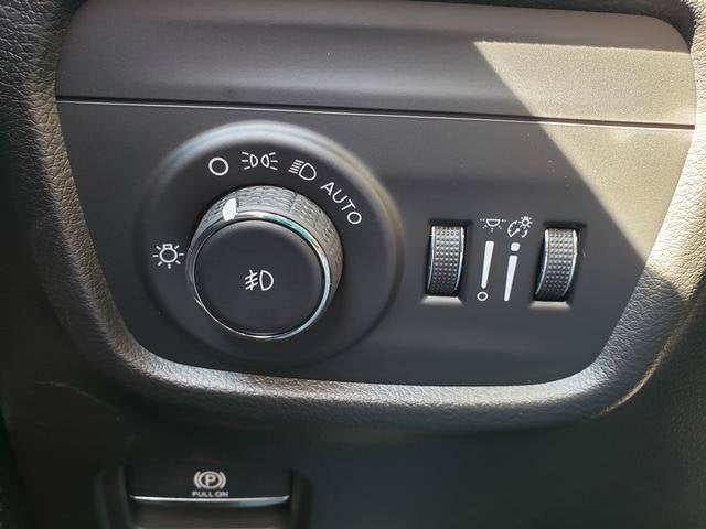 2027 Jeep Grand Cherokee GRAND CHEROKEE LIMITED RESERVE 4X4