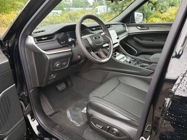 2027 Jeep Grand Cherokee GRAND CHEROKEE LIMITED RESERVE 4X4