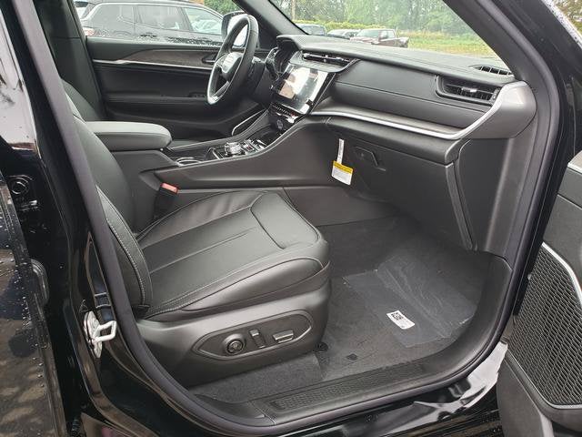 2027 Jeep Grand Cherokee GRAND CHEROKEE LIMITED RESERVE 4X4