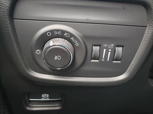 2027 Jeep Grand Cherokee GRAND CHEROKEE LIMITED RESERVE 4X4