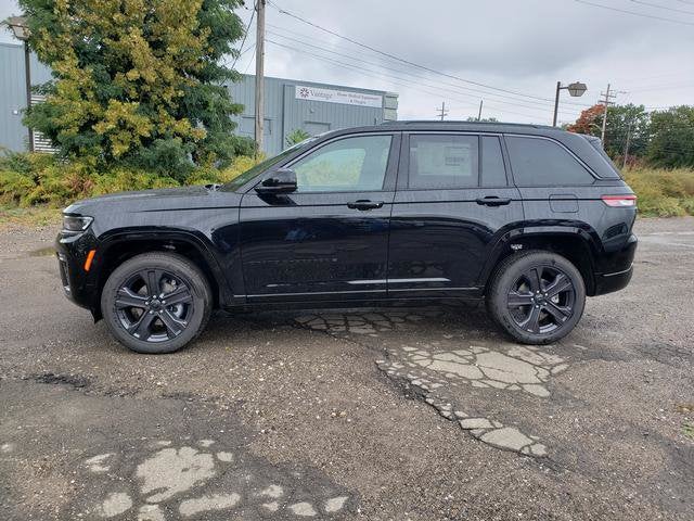2027 Jeep Grand Cherokee GRAND CHEROKEE LIMITED RESERVE 4X4