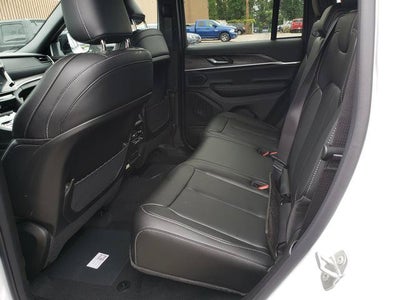 2027 Jeep Grand Cherokee GRAND CHEROKEE LIMITED 4X4
