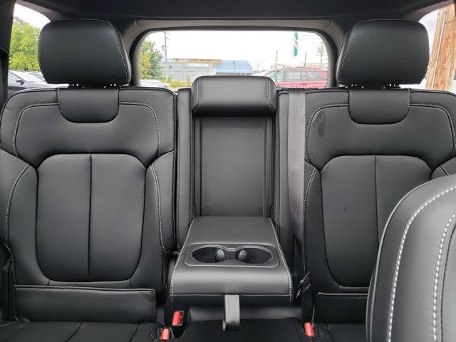 2027 Jeep Grand Cherokee GRAND CHEROKEE LIMITED 4X4