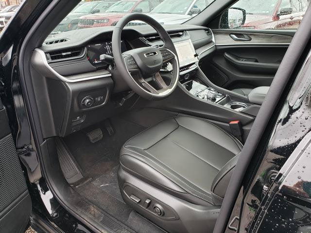 2027 Jeep Grand Cherokee GRAND CHEROKEE LIMITED 4X4