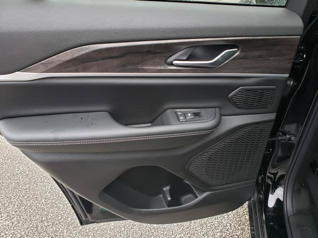 2027 Jeep Grand Cherokee GRAND CHEROKEE LIMITED 4X4